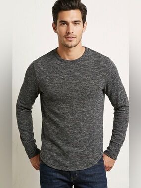 Forever 21 Men’s Grey Long Sleeve Crew Neck Shirt